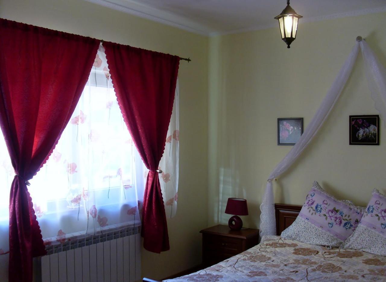 Villa Eden Delux Yanoshi Kamer foto