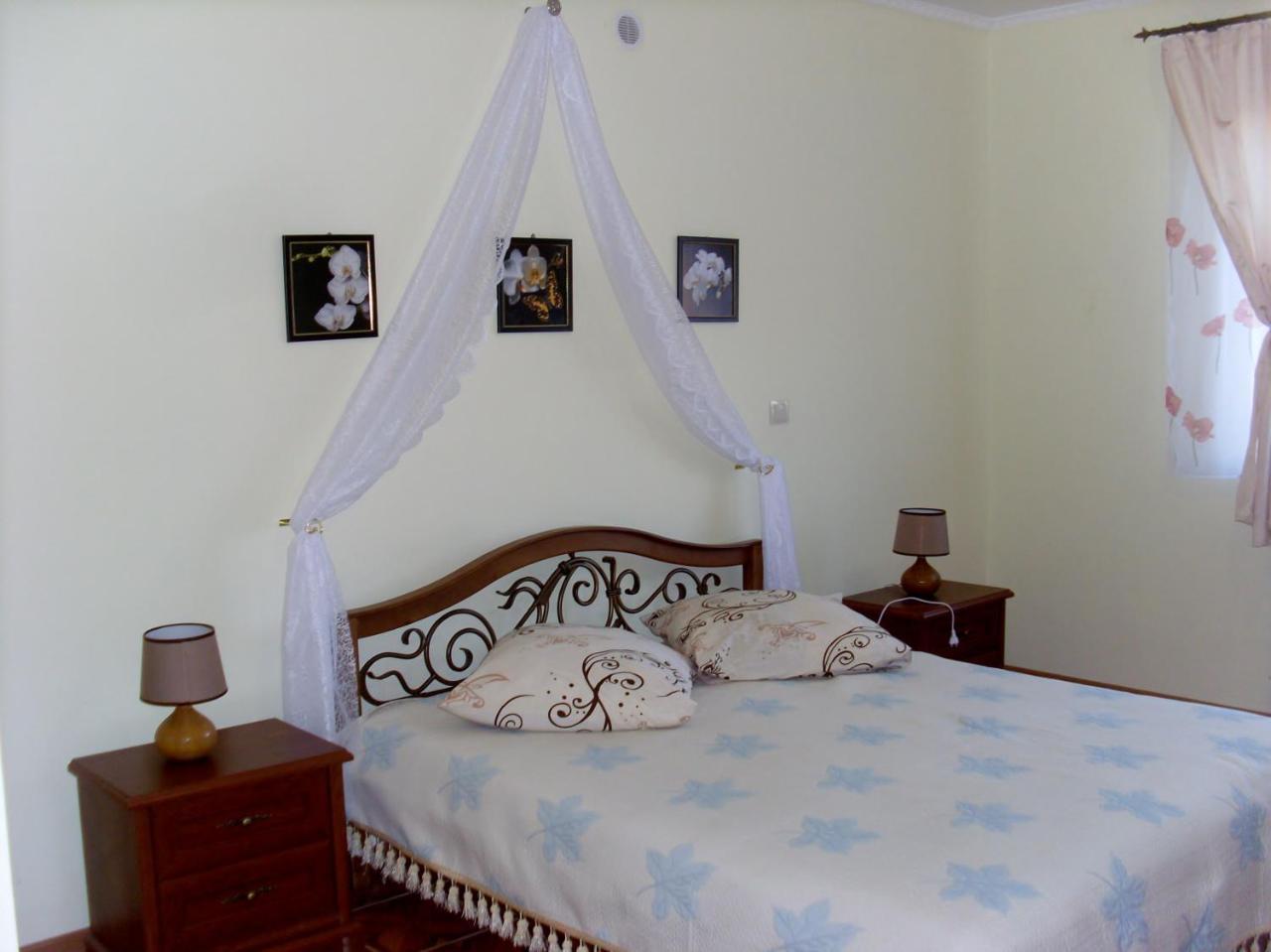 Villa Eden Delux Yanoshi Buitenkant foto