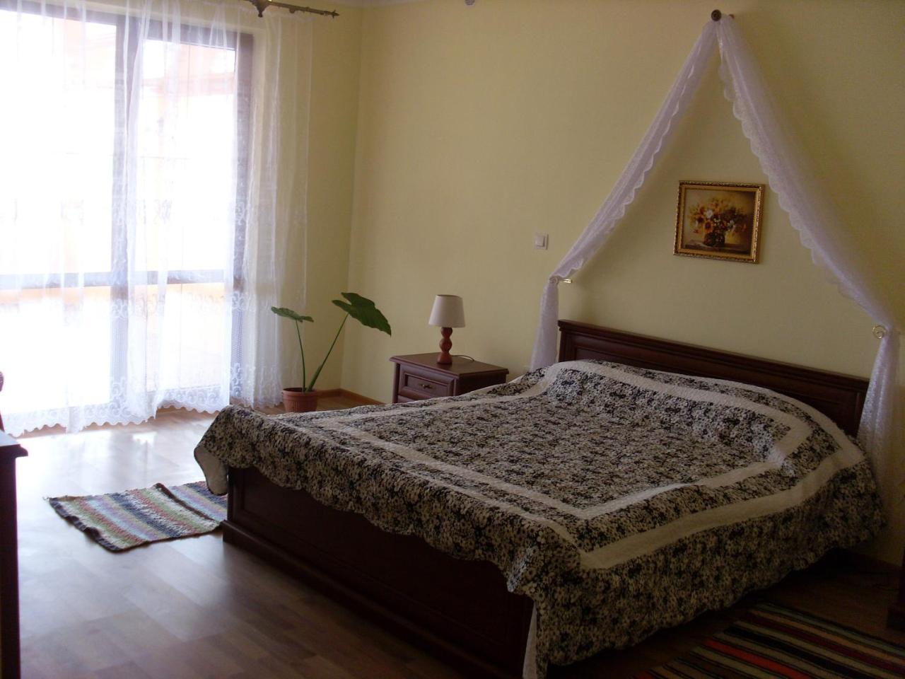 Villa Eden Delux Yanoshi Buitenkant foto